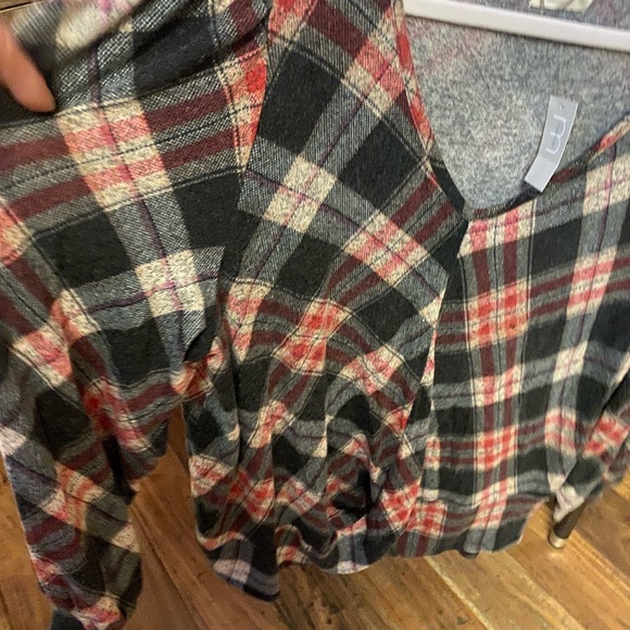 Top - Picture 4 of 8